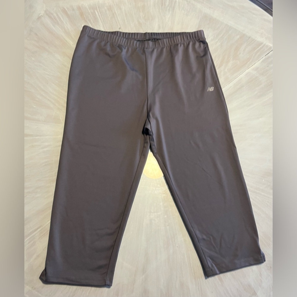 New Balance XL Gray Capris